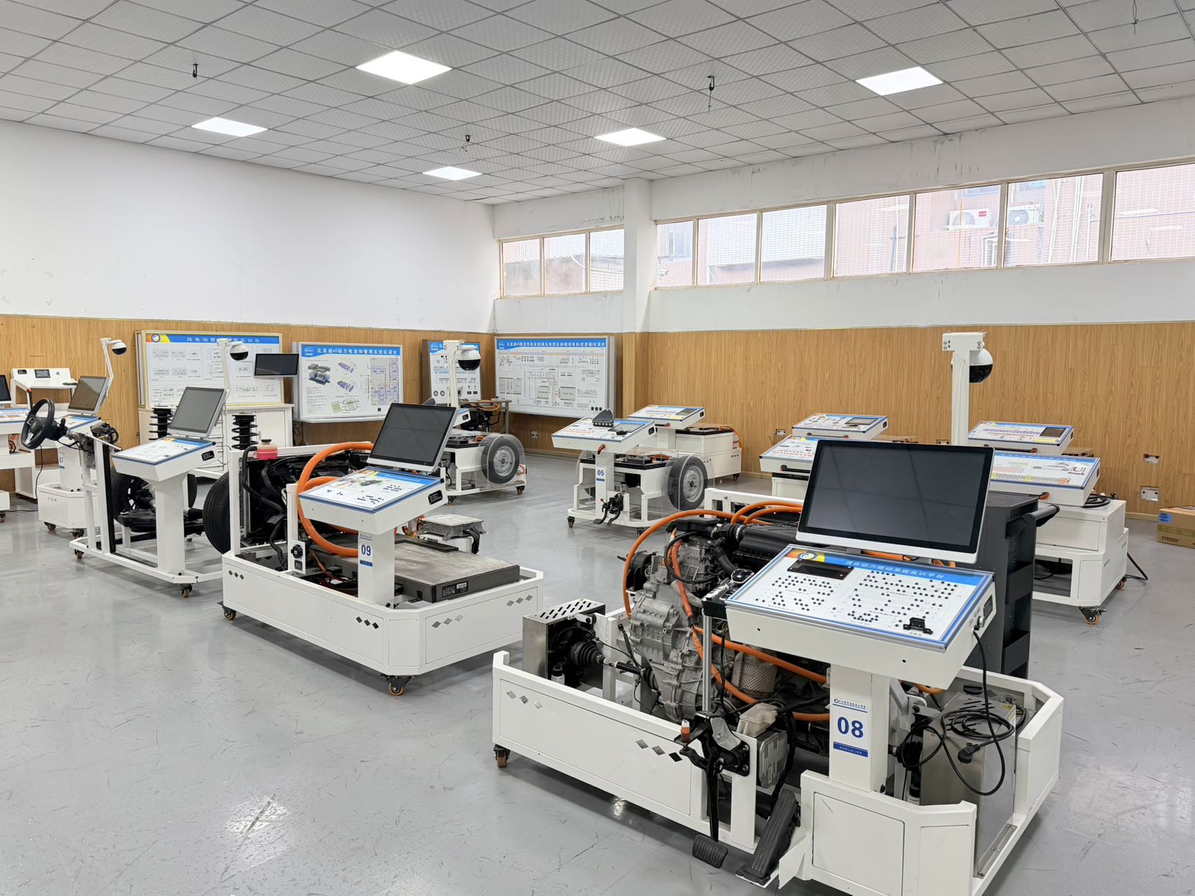 四川科华学校汽车技术实训基地