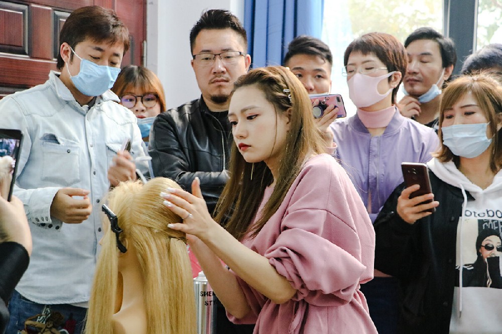 形象设计（美容、美发、彩妆专业方向）